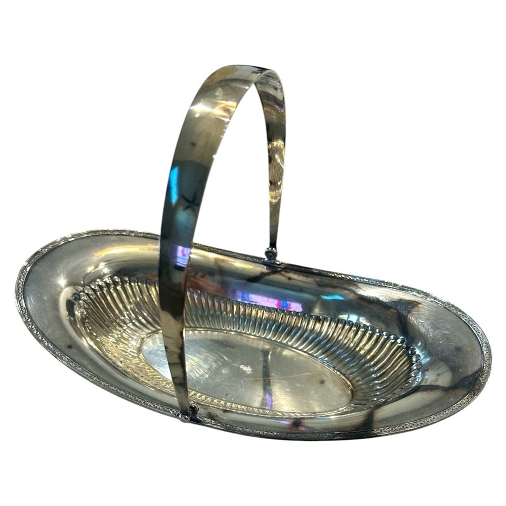 Wilcox International Silver plated serving basket made in America